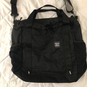 Herschel Barnes Tote